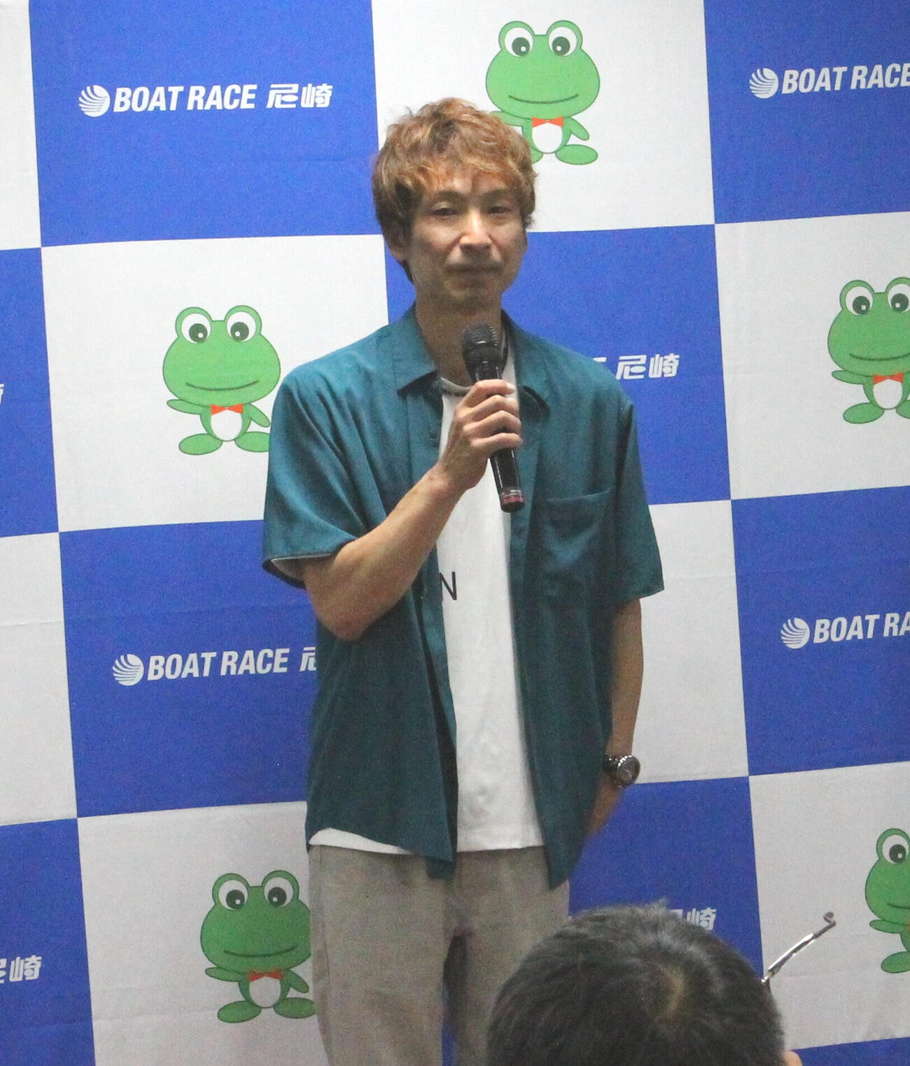 尼崎ボートでトークショーに登壇した吉田拡郎