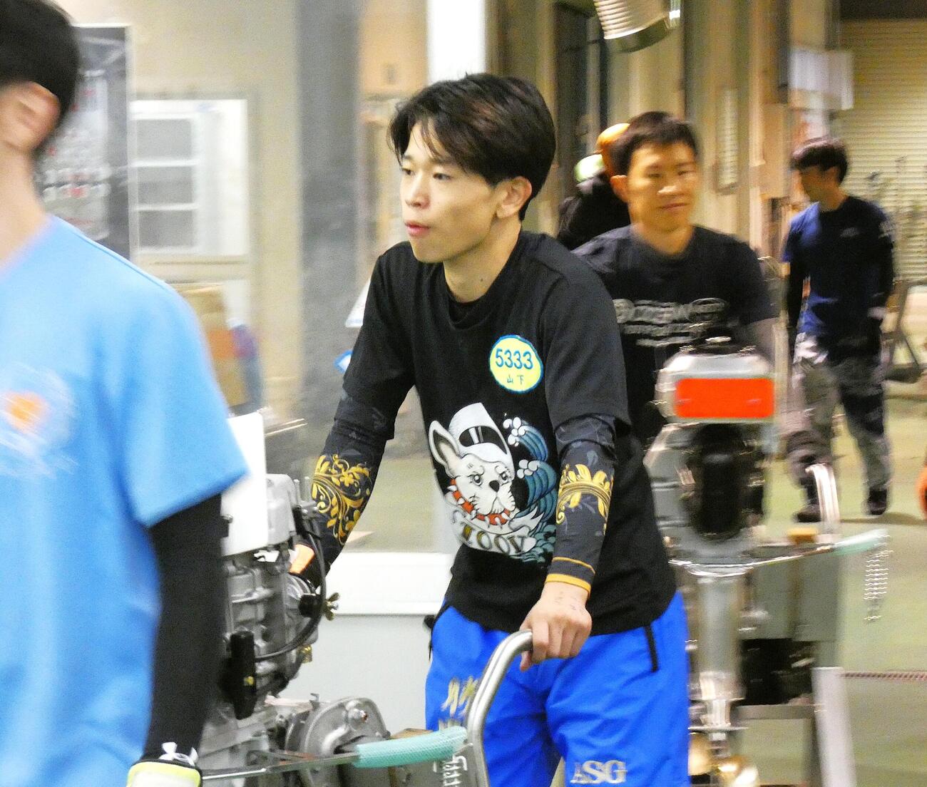 山下智己が当地水面を克服する