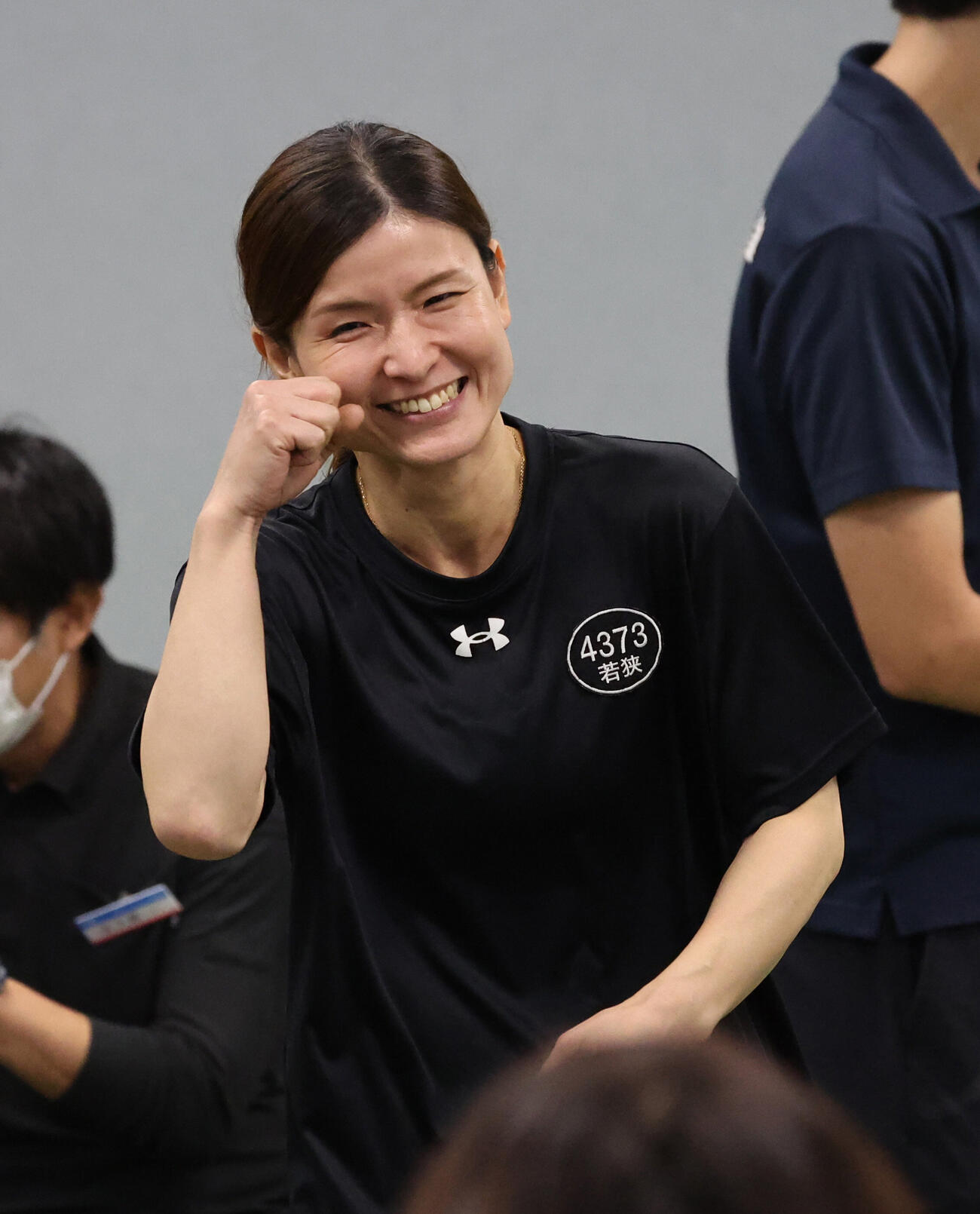 枠番抽選でまたも1号艇をゲットし喜ぶ若狭奈美子（撮影・西尾就之）