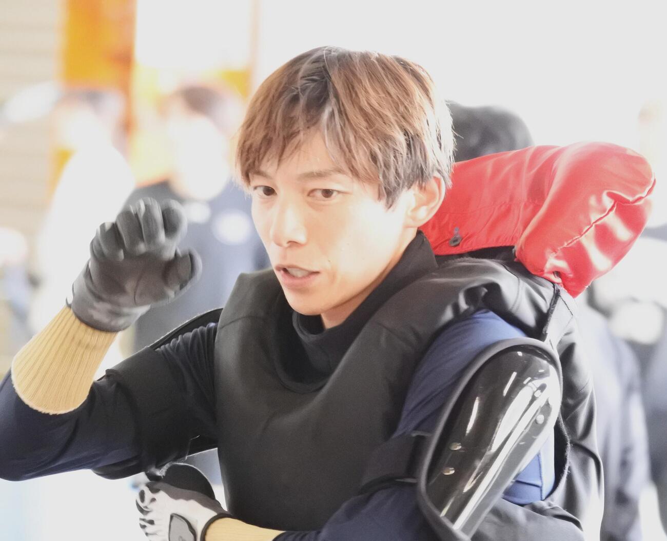 準優12R、栗原直也がイン小坂宗司を脅かす