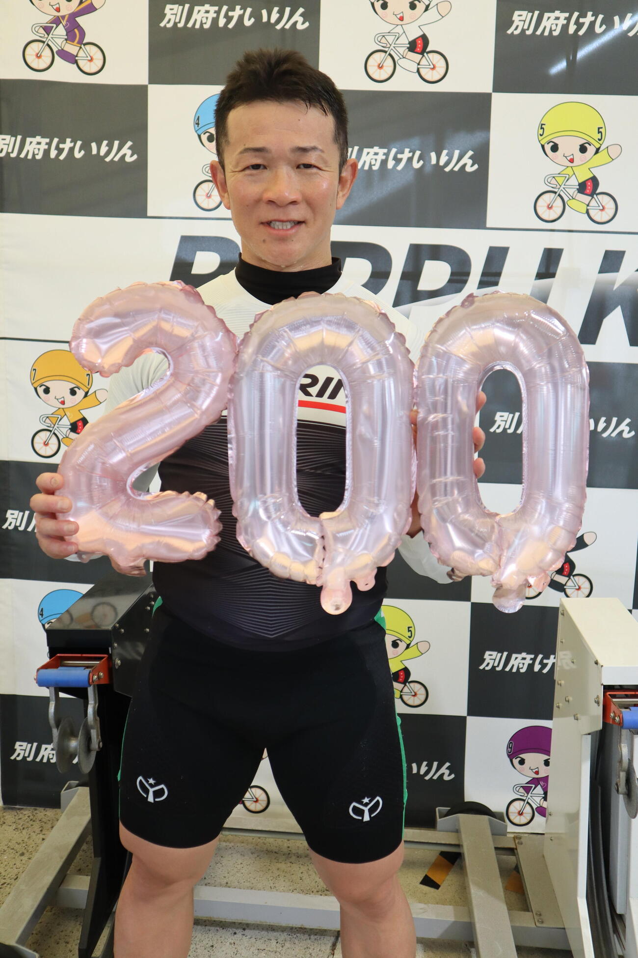 安東英博が地元で節目の勝利を飾った