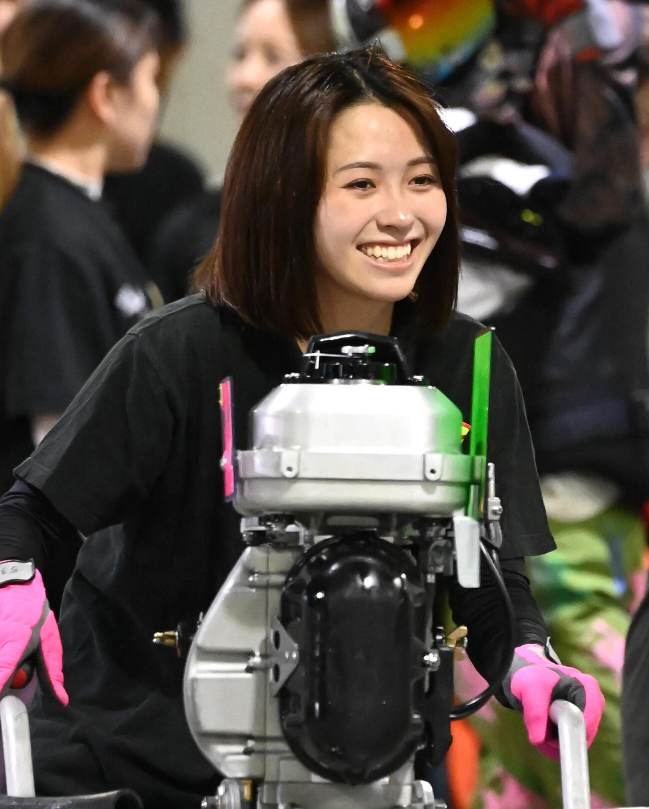 西田和加が水神祭へ最高の相棒をゲット（撮影・石井愛子）