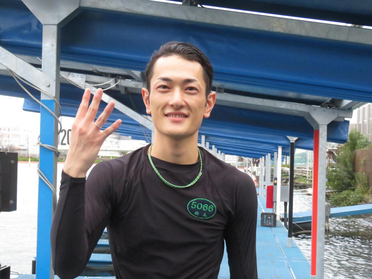今年4度目、地元初優勝を喜ぶ鈴木孝明