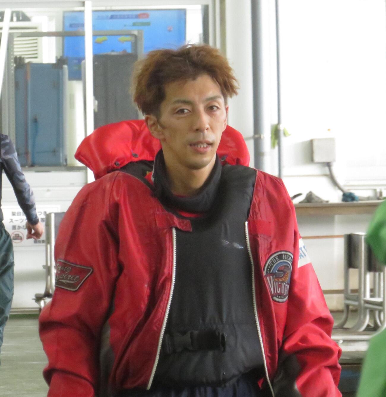 初日7Rで、3コースから鋭くまくり差した上村純一