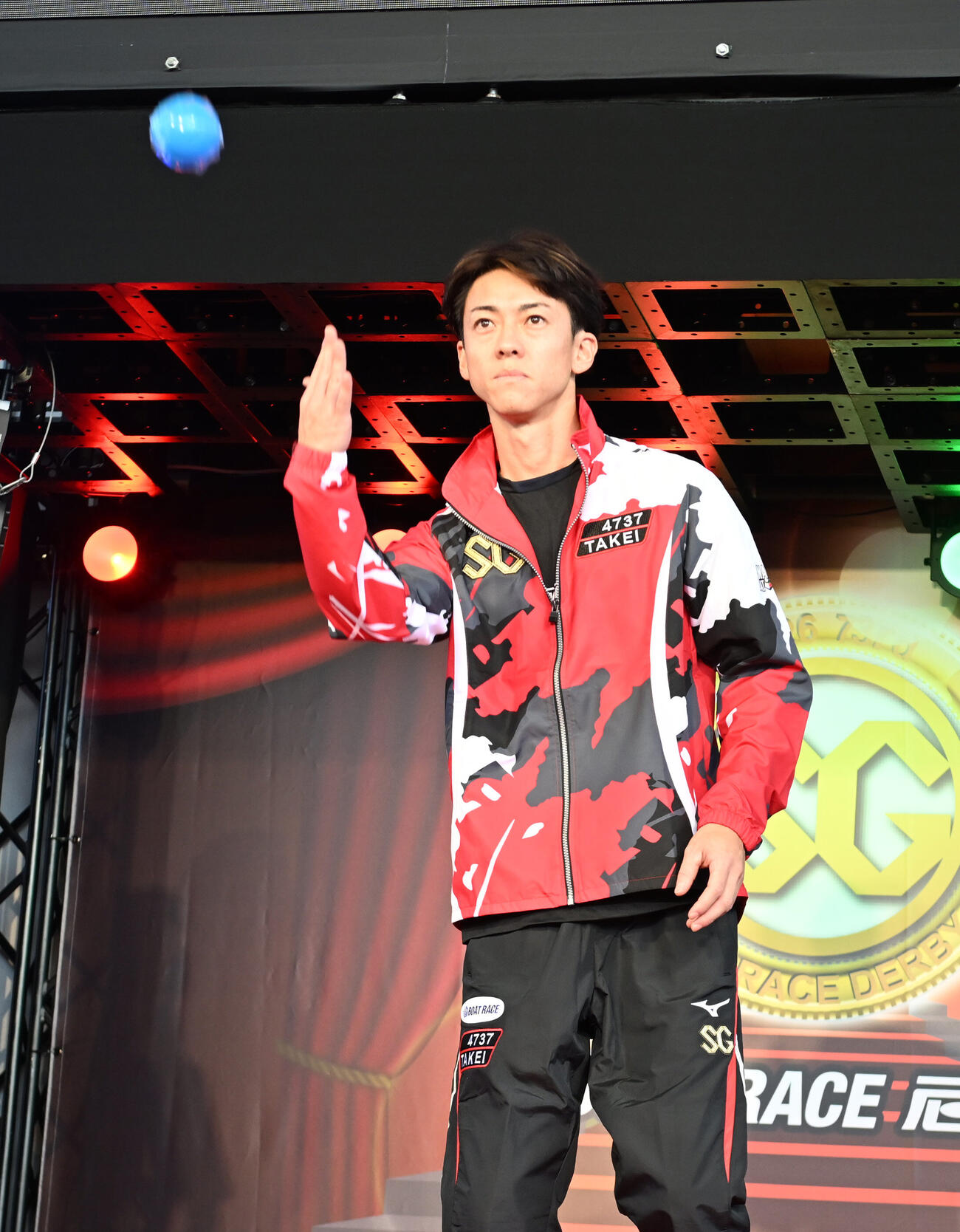 選手紹介に登場する竹井貴史（撮影・和賀正仁）