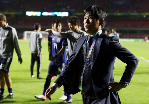日本対チリ　チリに敗れ、疲れたような表情で引き揚げる森保監督（撮影・河野匠）