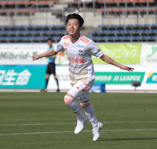 本間至恩（2021年4月23日撮影）