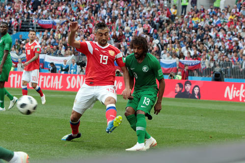 2018年W杯にも出場したサウジアラビアのシャハラニ（右）