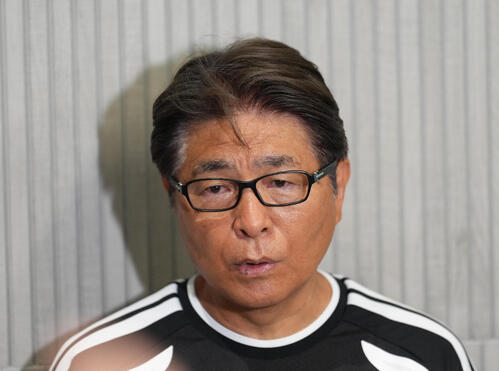 サッカー日本代表W杯北中米大会ベースキャンプ　遠藤航の離脱について説明する山本昌邦技術委員長兼ナショナルチームダイレクター（撮影・足立雅史）