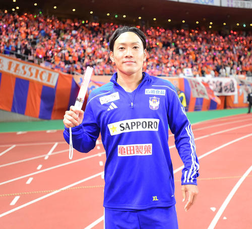 新潟対川崎F　ゴールを決めた新潟星（撮影・大島享也）
