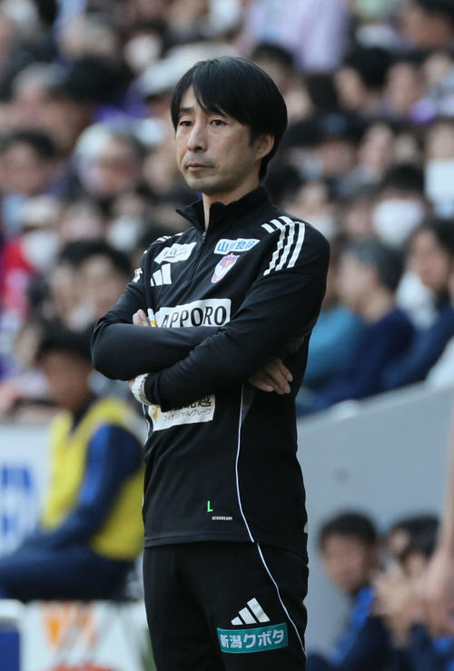 新潟樹森大介監督＝25年4月