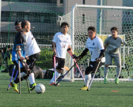 チャンスを演出するFC九州バイラオール萱島選手