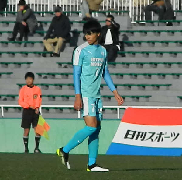 筑波大時代、最後の公式戦のピッチに立つ三笘薫（2019年12月16日）
