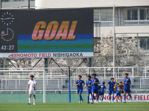 関東大学リーグ開幕戦で先制点を挙げた東海大メンバー