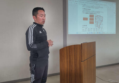 神奈川県中学部会で説明する中村先生