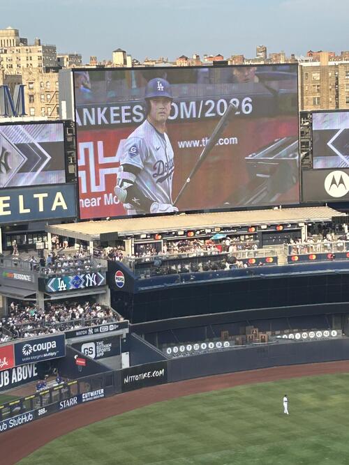 バックスクリーンに映し出されたドジャース大谷翔平の姿
