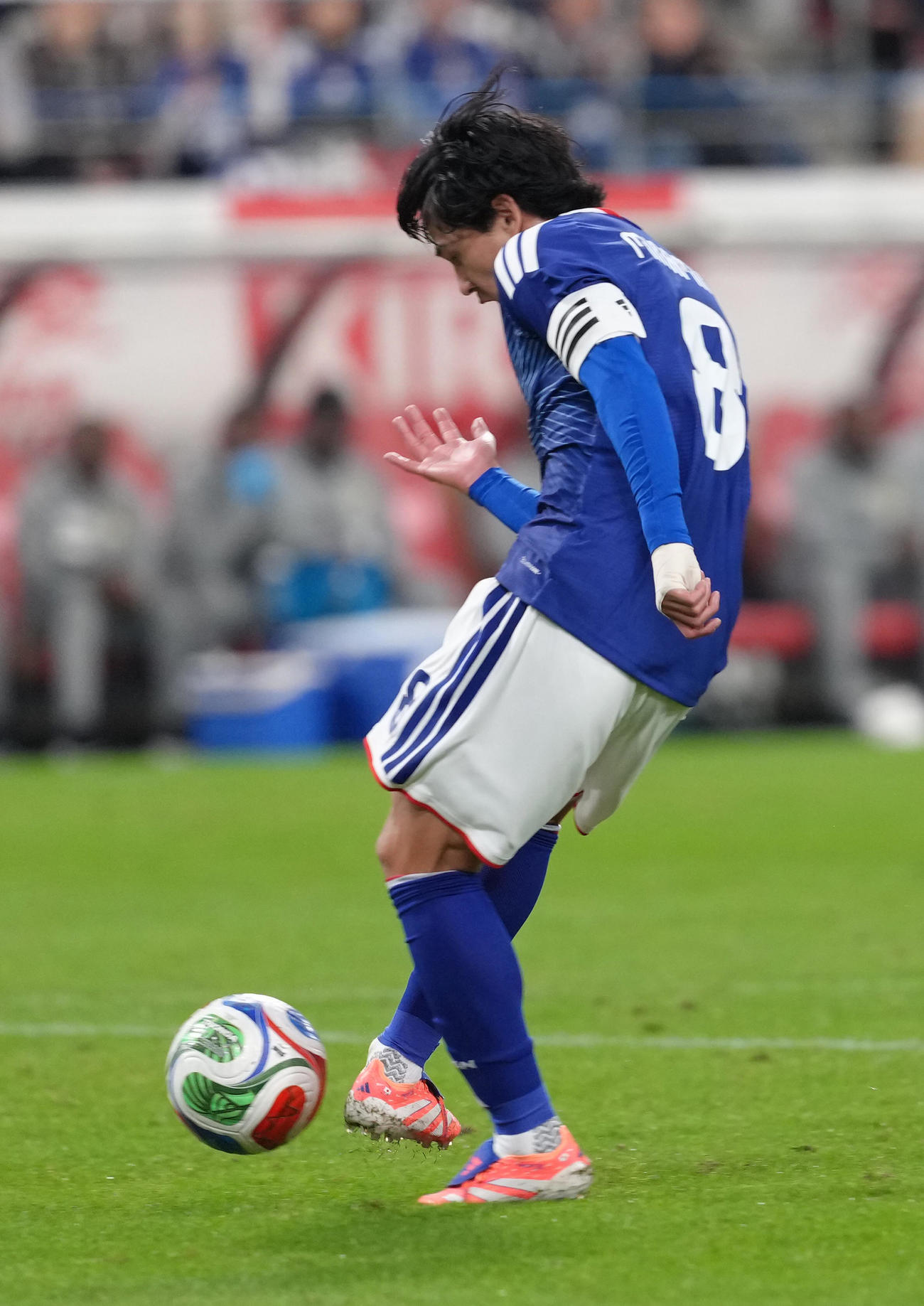 日本対ガーナ　前半、先制ゴールを決める南野（撮影・足立雅史）
