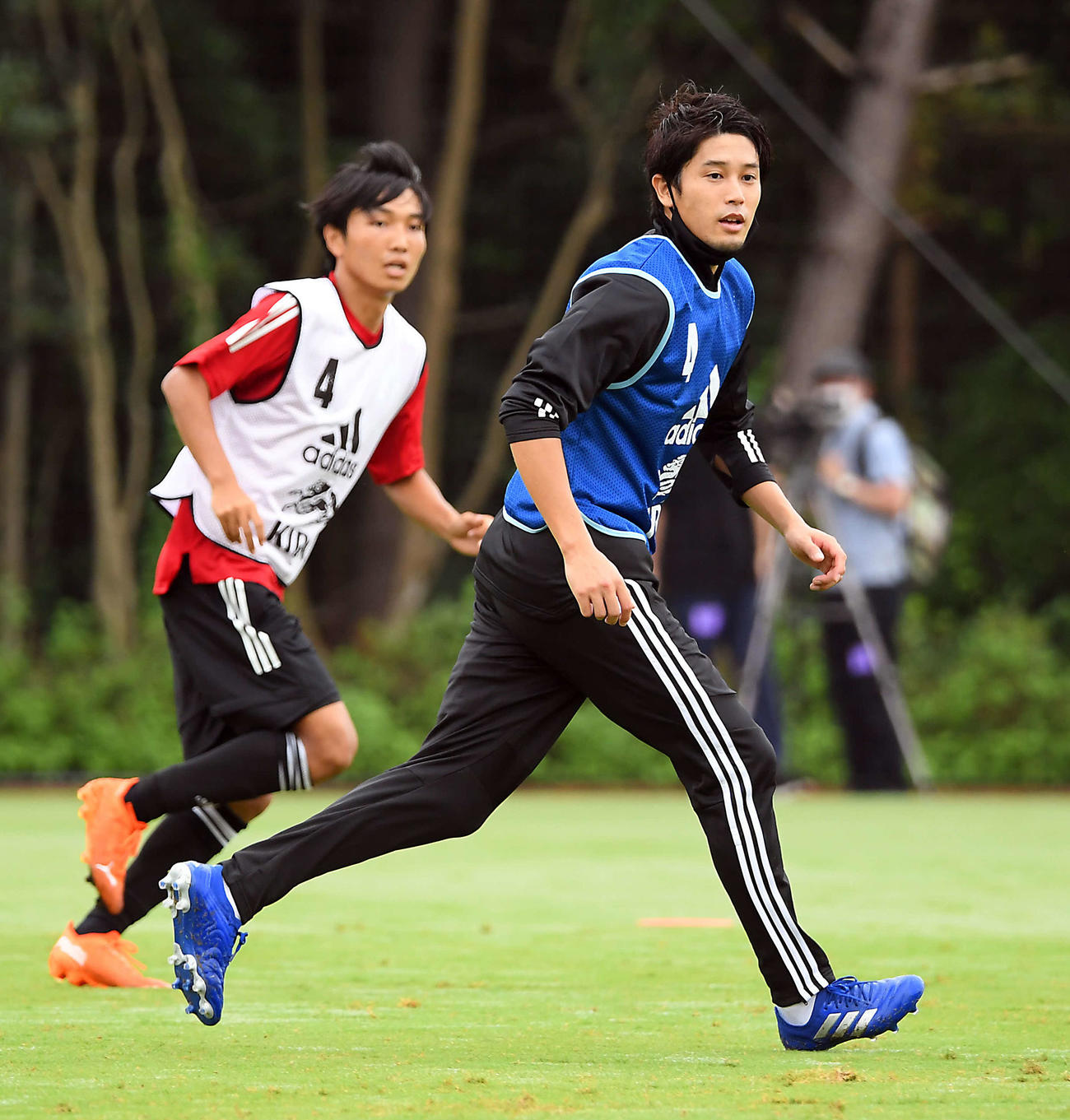 ロールモデルコーチとしてU－19日本代表の合宿に参加した内田篤人氏（2020年9月14日撮影）