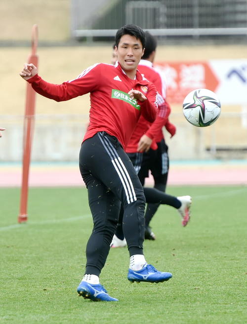 今季主将に就任した仙台DF蜂須賀（撮影・山田愛斗）