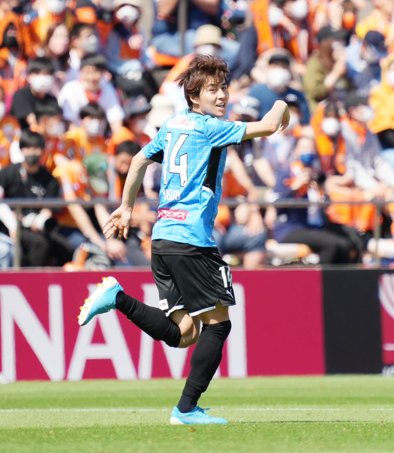 5月7日　清水戦の前半に先制ゴールを決め、喜ぶ川崎F脇坂
