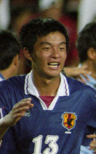 日本代表のユニホームを着た松田直樹さん＝96年7月