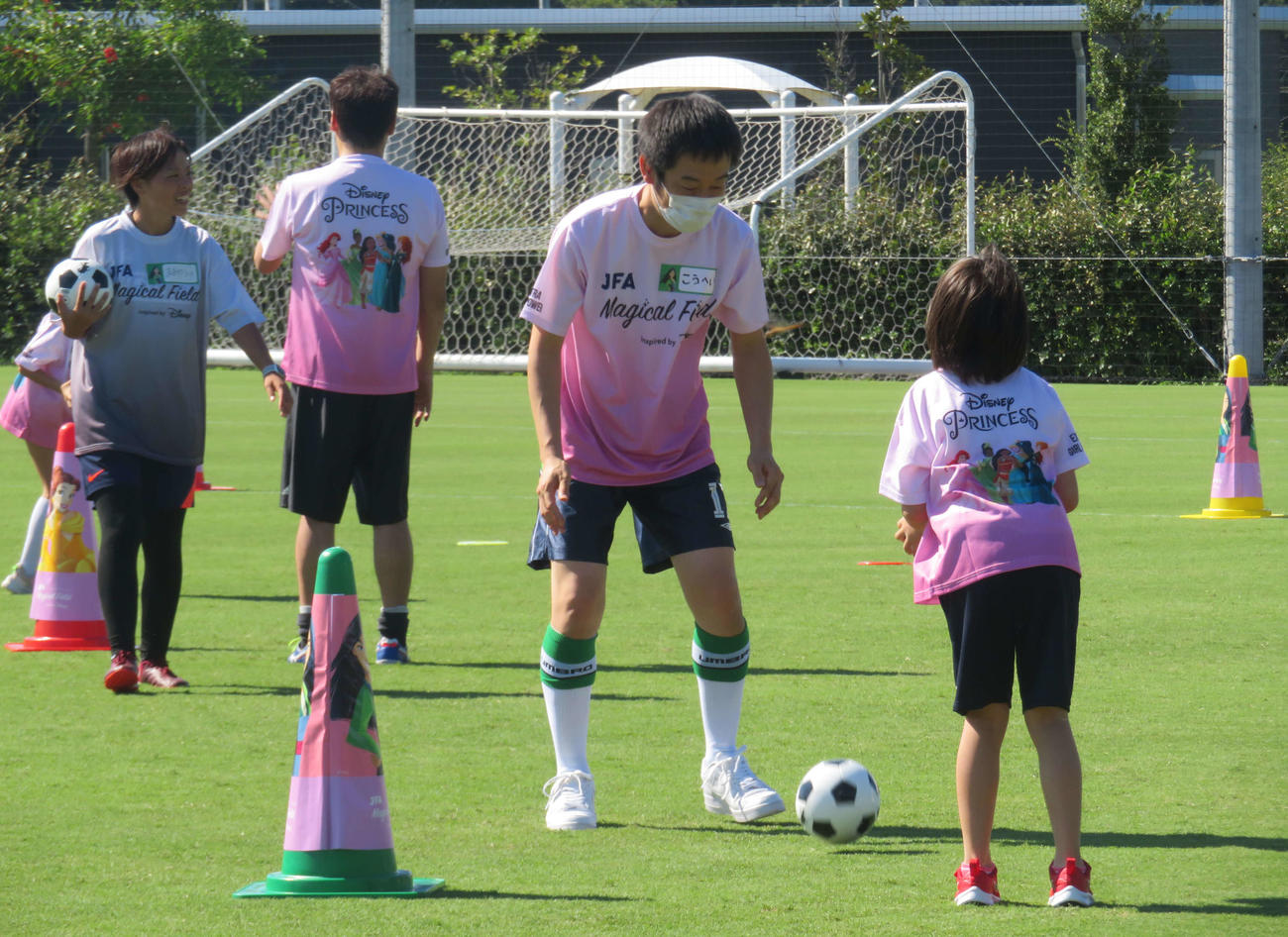 日本サッカー協会がディズニーと行う女子サッカーイベントの様子（撮影・磯綾乃）