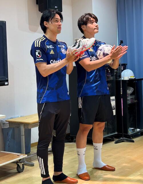 中山雄太（左）と岡村大八（右）