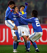 【日本－北朝鮮】決勝弾を決めた沢（左から２人目）（撮影・宇治久裕）