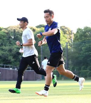 長友佑都合流 監督交代でも やること変わらない 日本代表 日刊スポーツ