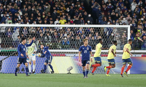 日本対コロンビア 後半、(撮影・河野匠)
