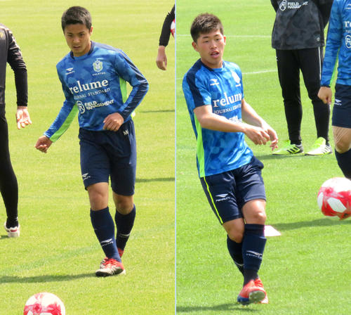 湘南のMF斉藤（左）とMF鈴木（撮影・松尾幸之介）