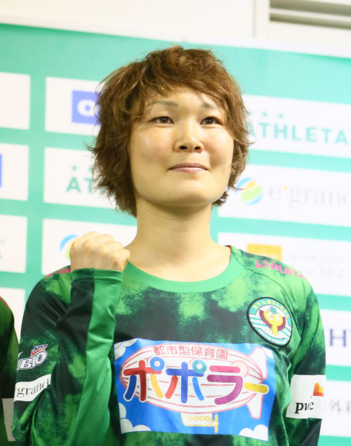 サッカー女子W杯フランス大会のなでしこジャパンに選出され意気込みを語った阪口（撮影・足立雅史）
