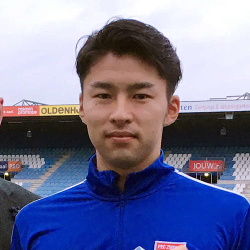 前日に続いて選出されたズウォレ中山雄太