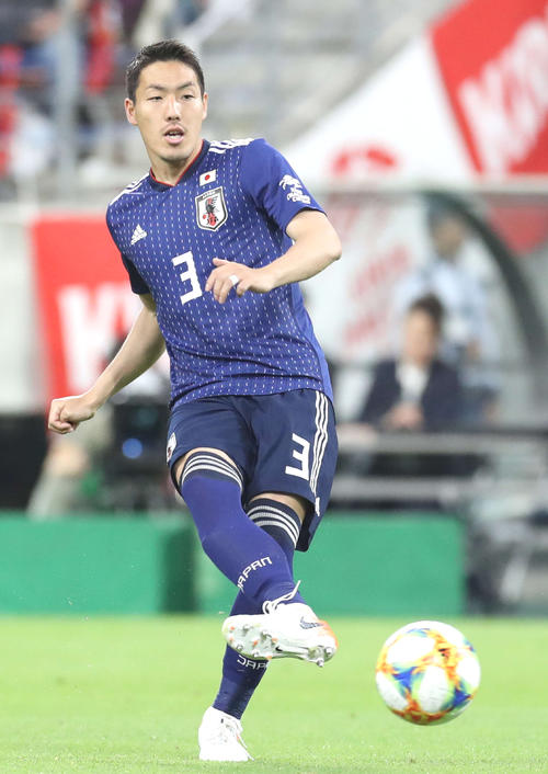 日本対トニリダード・トバゴ　後半、パスを出す昌子（撮影・河野匠）