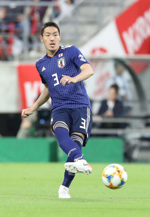日本対トニリダード・トバゴ　後半、パスを出す昌子（撮影・河野匠）