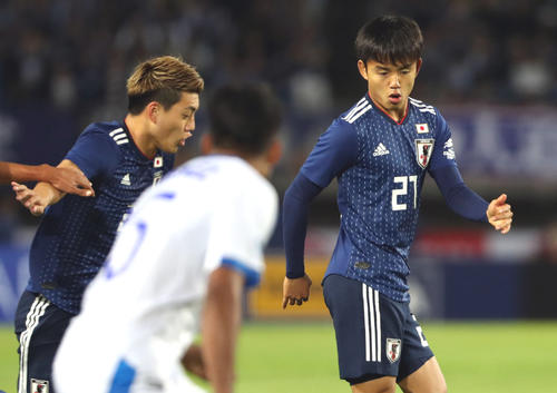ピッチに立った久保建英（撮影・狩俣裕三）