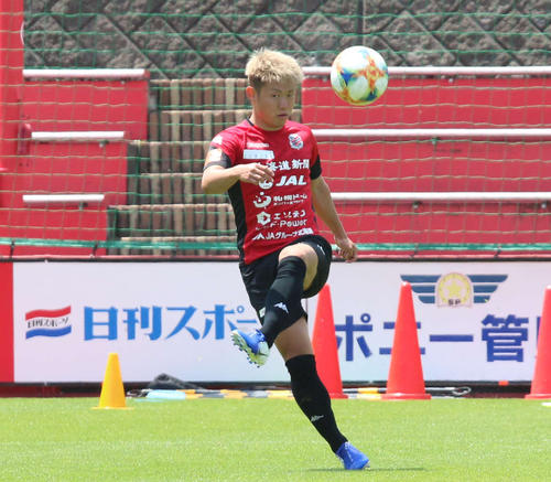 南米選手権前、最後のチーム練習に参加する札幌FW菅（撮影・保坂果那）