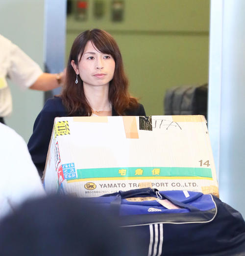 女子W杯フランス大会を終え帰国した鮫島（撮影・足立雅史）