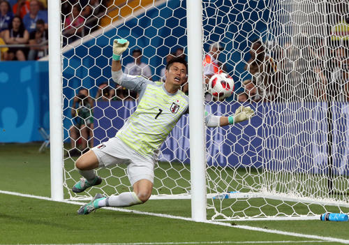 18年7月2日　W杯ロシア大会　日本対ベルギー　後半、ベルギーDFフェルトンゲンにゴールを許す日本GK川島（撮影・PNP）
