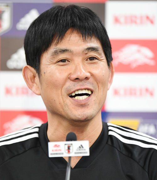 パラグアイ戦を翌日に控え、記者会見で話す日本代表の森保監督（撮影・加藤諒）