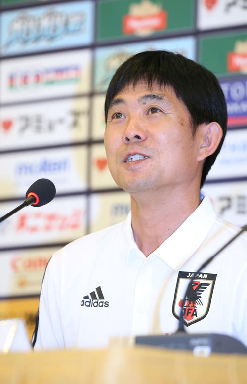ミャンマー戦前日会見で穏やかな表情を見せる森保監督（撮影・河野匠）