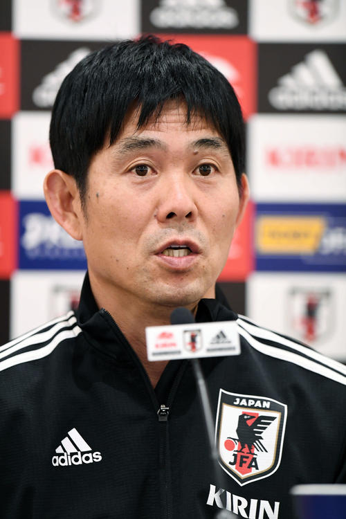記者会見で話す日本代表の森保監督（撮影・加藤諒）