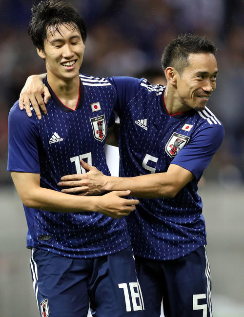 ヘディングで得点を奪った鎌田（撮影・狩俣裕三）