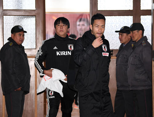 練習を終えスタジアムを後にする吉田（撮影・横山健太）