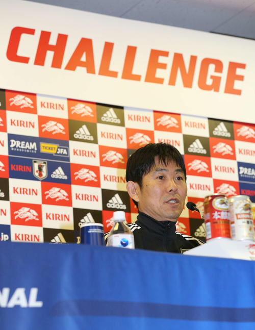 コロンビア戦前日会見に臨んだ森保監督（撮影・河野匠）