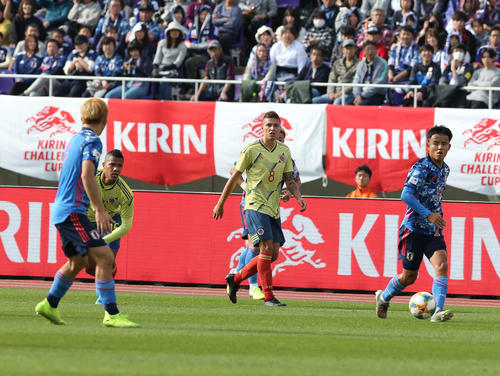 U－22日本対U－22コロンビア　前半、（撮影・河野匠）