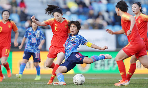 東アジアE－1選手権　中国対日本　前半、岩渕は先制のゴールを決める（撮影・加藤諒）