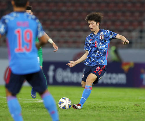 U－23日本対U－23サウジアラビア　前半、攻める田中碧（撮影・前田充）