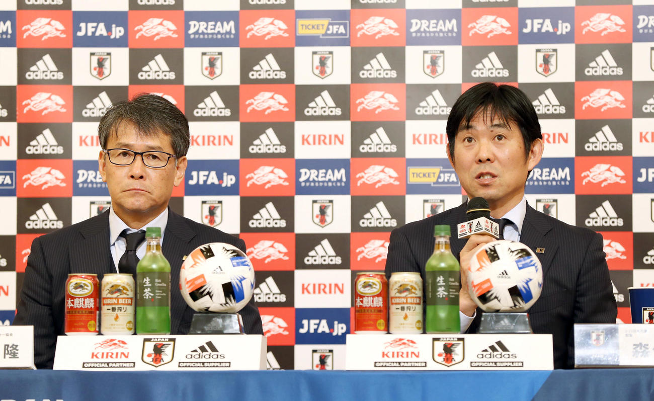 森保監督と関塚技術委員長（左）（2019年12月29日撮影）