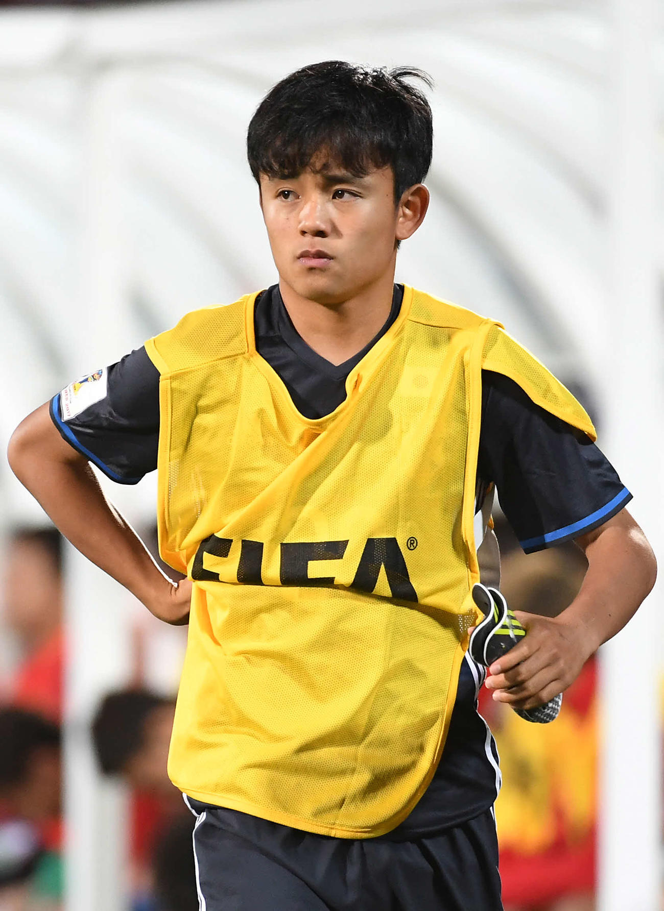 サッカーU－20W杯韓国大会　日本対イタリア　後半、ウオーミングアップへ向かう久保建英（2017年5月27日撮影）